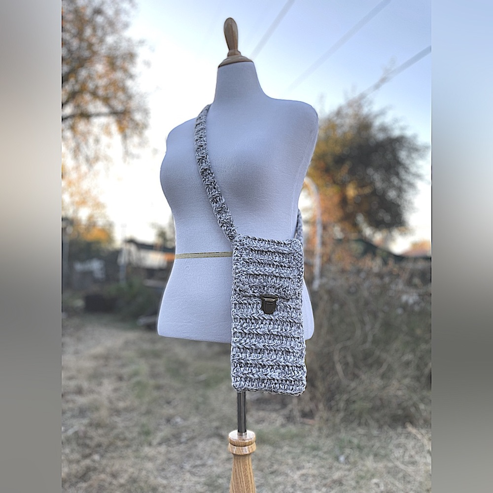 Crochet crossbody bag! 🧶
